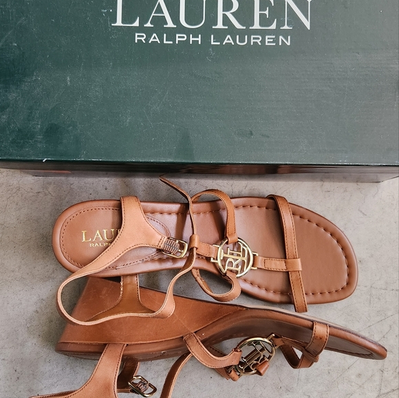 Sandles - Picture 4 of 8